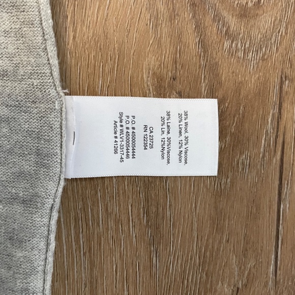 XXS Aritzia Babaton Erin Sweater - Picture 7 of 7